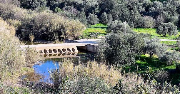 Brug over de Alportal rivier