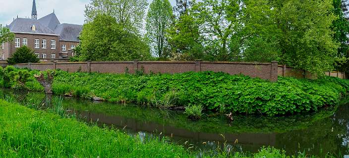 Het Clarissen klooster, gebouwd op de fundamenten van een oud kasteel