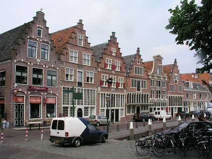 Koopmanswoningen aan de Veermanskade in Hoorn
