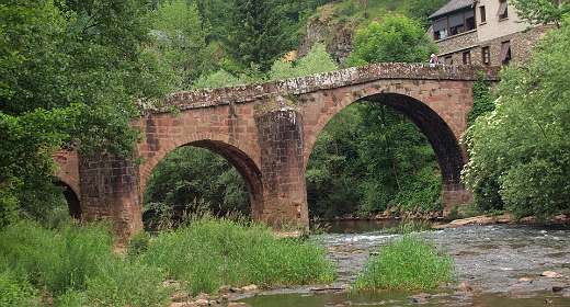 De Romeinse brug over Le Dourdou