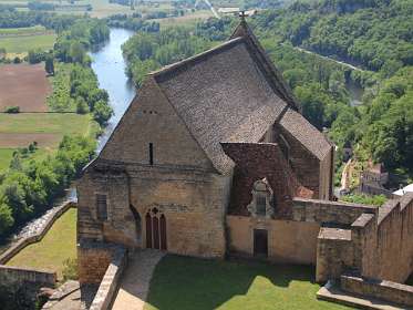 De kerk van het kasteel