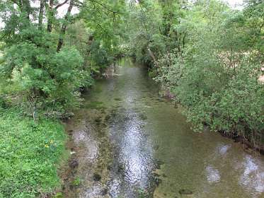 De Céou een zijrivier van de Dordogne