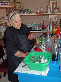 Lokale kroeg in Dedrinata