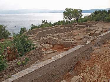 Opgravingen voor St. Pantheleimon