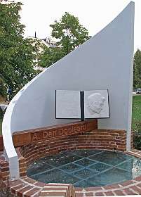 Monument van Den Doolaard