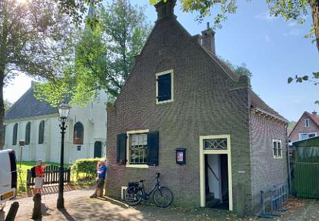 Het kleinste braadhuis van Nederland staat in Groet