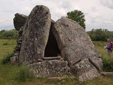 Anta 2 van het Coureleiros Magalithic Park, een  6000 jaar oude magaliet!