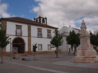 Pedro plein in Castelo de Vide