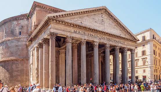 Rome<br>Het Pantheon was eerst een tempel en vanaf 608 een kerk