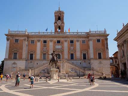 Rome<br>Het plein van de Capitool met Ruiterstandbeeld van Marcus Aurelius en het Senatorenpaleis