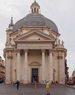Rome<br>De kerk Santa Maria del Popolo aan het Piazza del Popolo