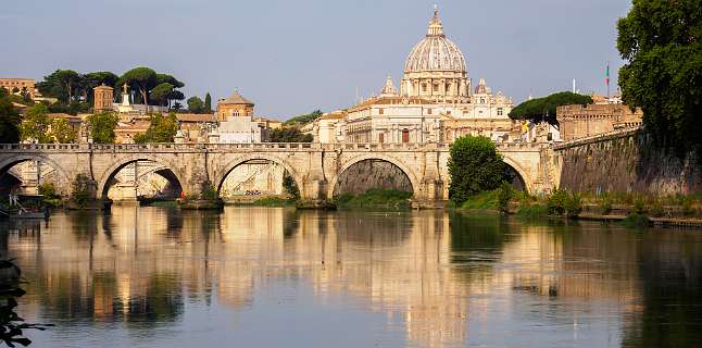 Rome<br>De Engelenbrug en de koepel van de St Pieter