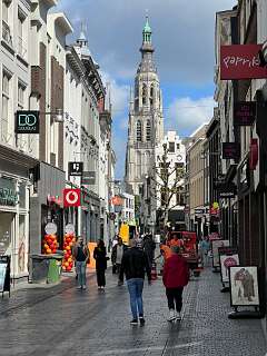 Achterin de toren van de Grote Kerk