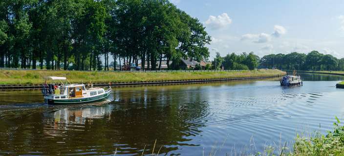 Salland, Twente, Gramsbergen, Vecht<br>Hier kruist het  Kanaal Almelo-De Haandrik  de Vecht