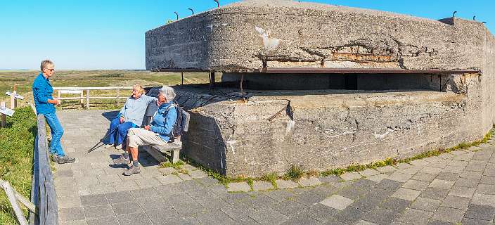Deze in de Loodsmansduin gelegen bunker werd in 1942 door de Duitse bezetter gebouwd en voorzien van luchtafweergeschut.