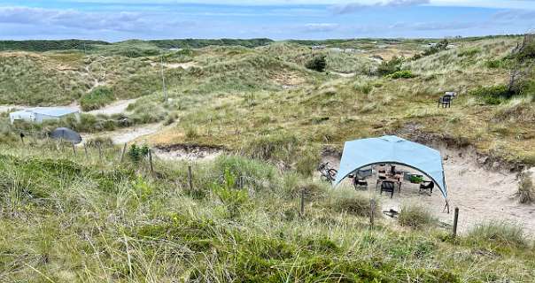 Bij De Koog is het hele duingebied camping